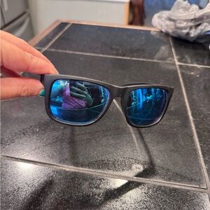 Ray-Ban Black Frame with Reflective Blue Lenses ( unisex )